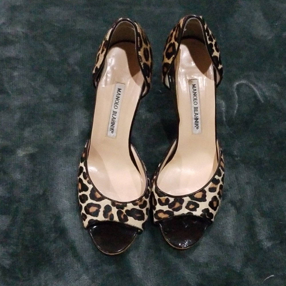 Manolo Blahnik cheetah heels size 38